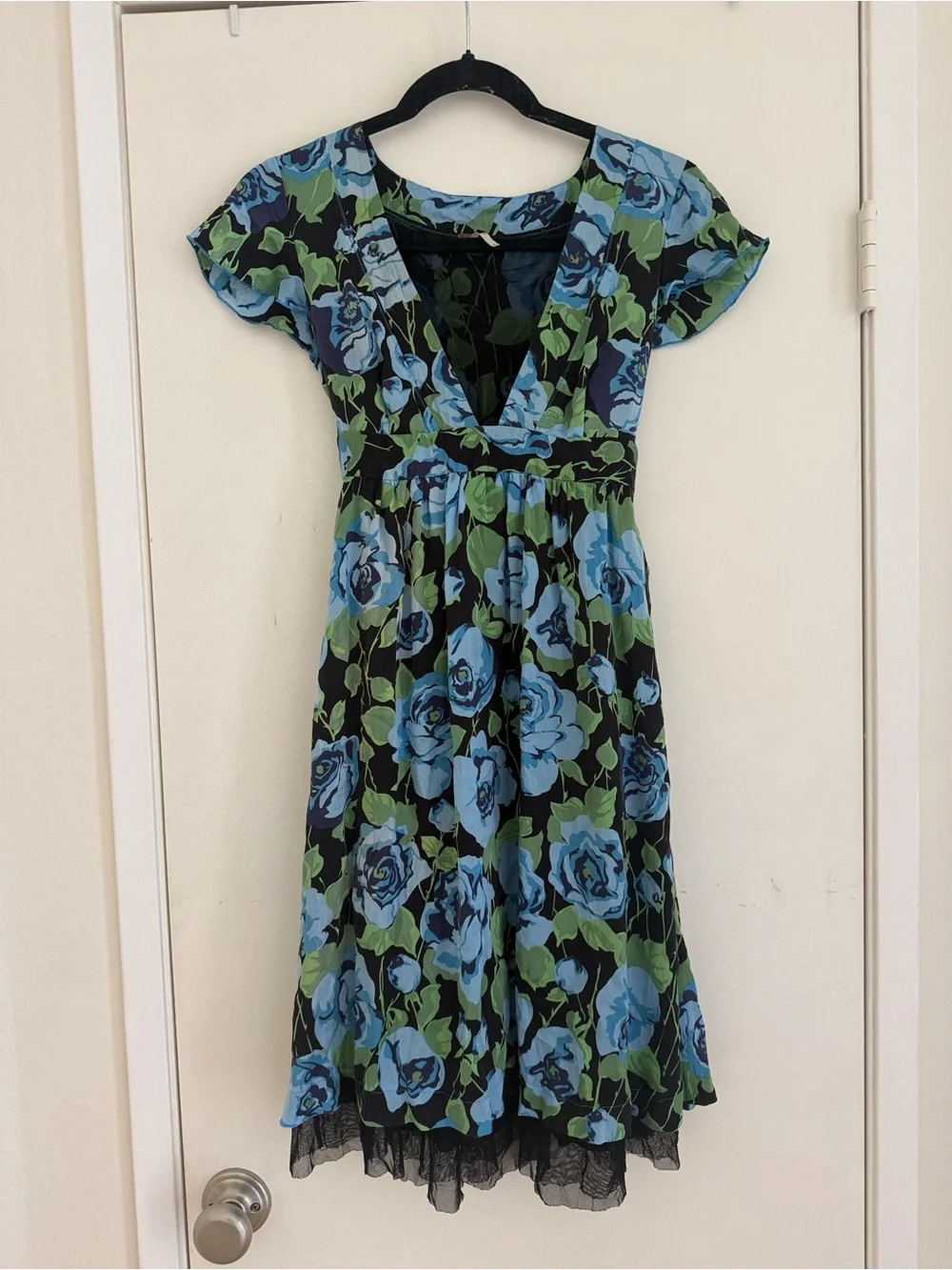 Free People Size 0 Blue Floral Silk Flutter Sleeve V-Neck Coquette Mini Dress